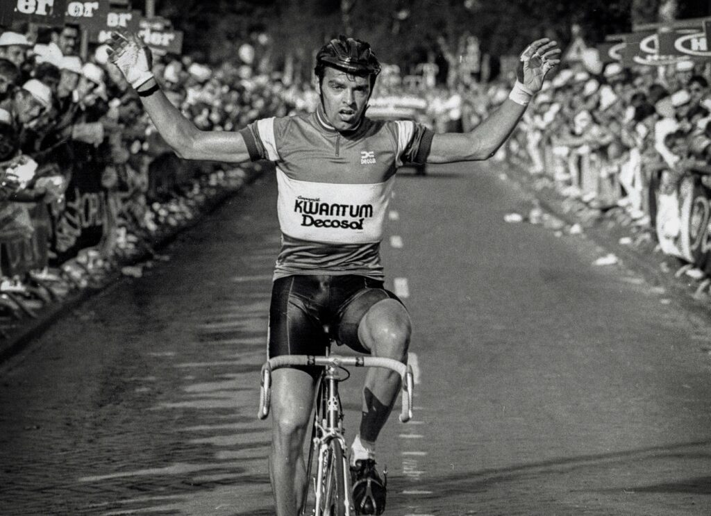 JACQUES HANEGRAAF BLIJFT DE JONGSTE De Muur